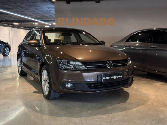 VOLKSWAGEN JETTA 2.0 TSI HIGHLINE 211CV GASOLINA 4P TIPTRONIC